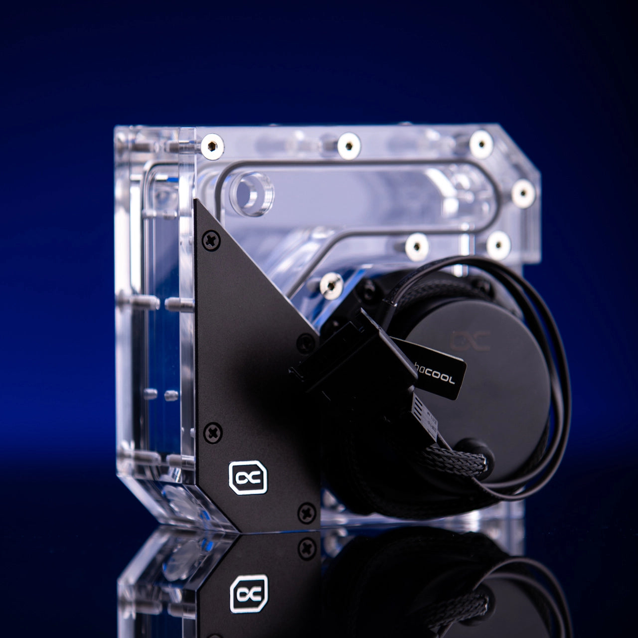 Alphacool Rise Flat Reservoir D5 with VPP pump - Pump Reservoir combo Ordinary Cooling Gear